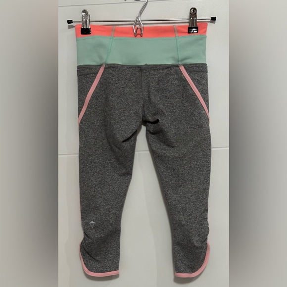 Ivivva: Girls Leggings- Size 10 - Picture 4 of 7